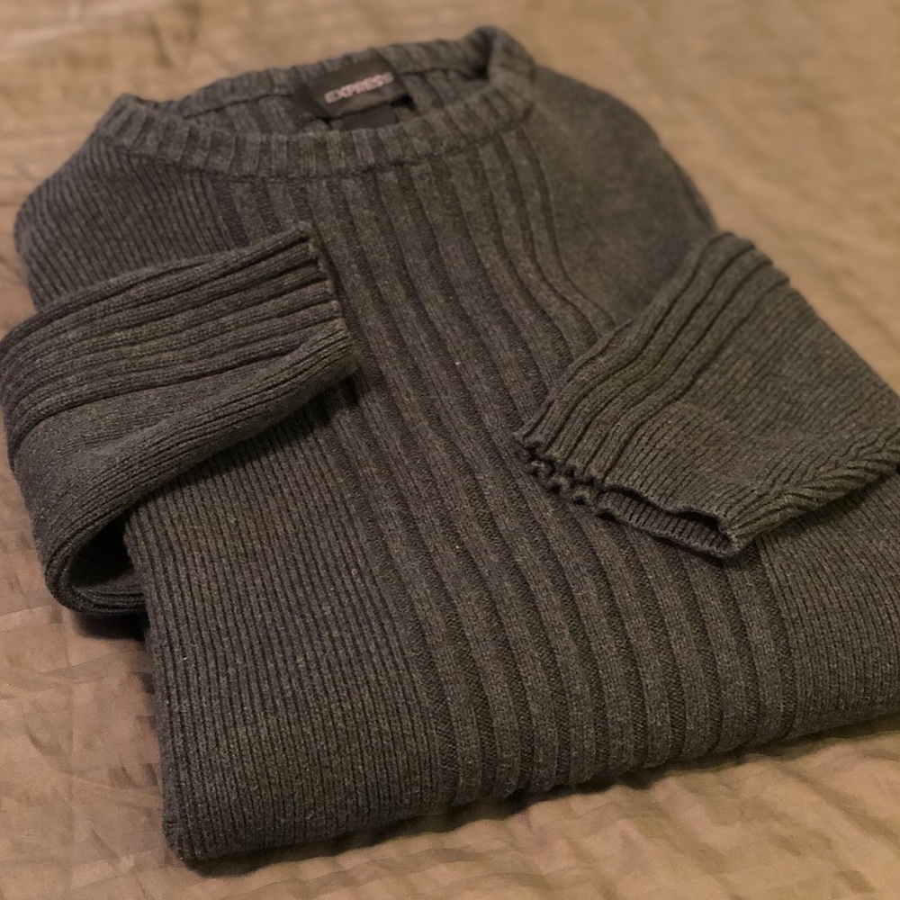Express Gray 100% Cotton Ripped Sweater Size L